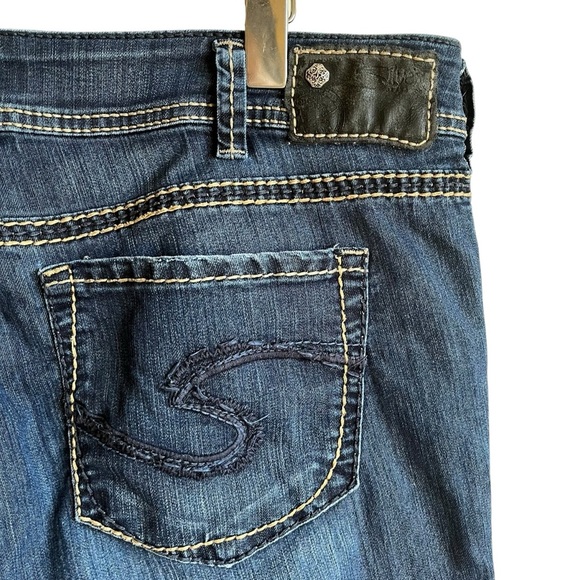 Silver Jeans Suki Capri Dark Wash Low Rise Denim Jeans Size 34 - Picture 8 of 11